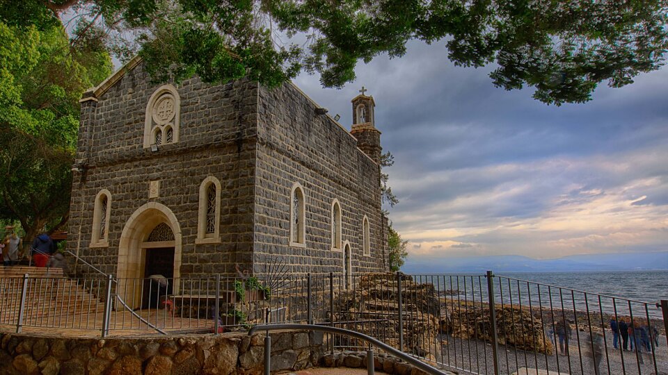 the church of the primacy of st peter israel